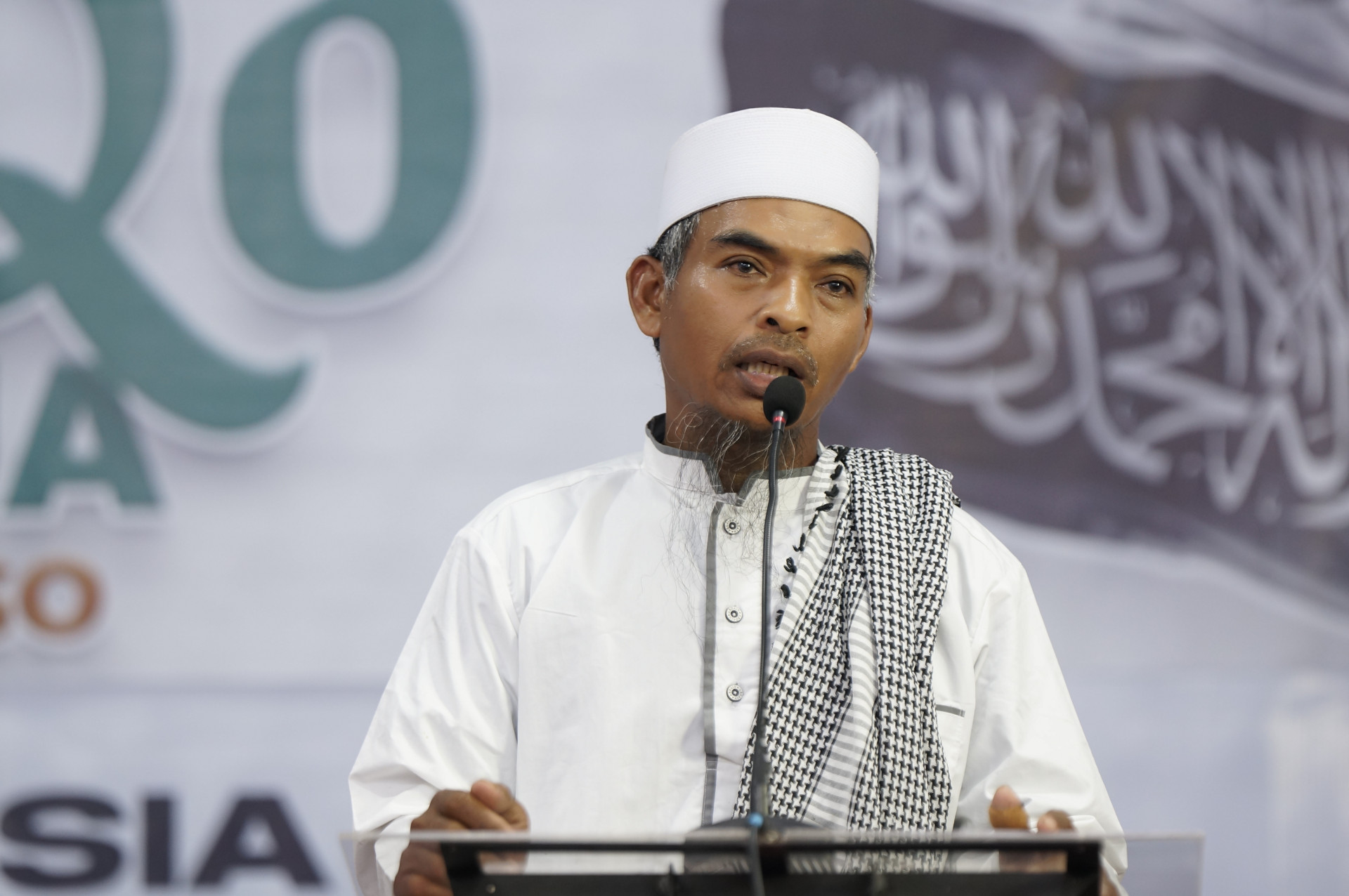 Abu Wasil: Orang Beriman Seharusnya Tidak Mengadopsi Demokrasi